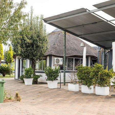 Phokeng チベリー ベッド アンド ブレックファースト Bed & Breakfast エクステリア 写真