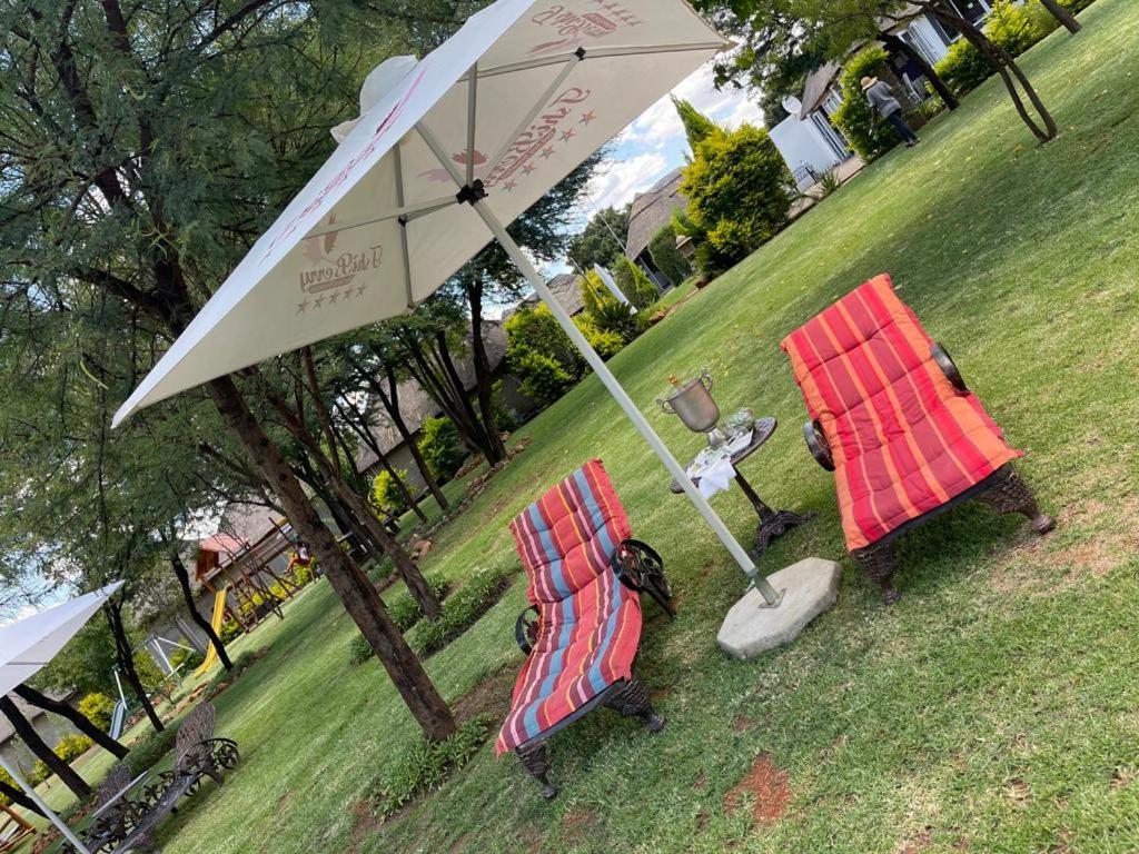 Phokeng チベリー ベッド アンド ブレックファースト Bed & Breakfast エクステリア 写真