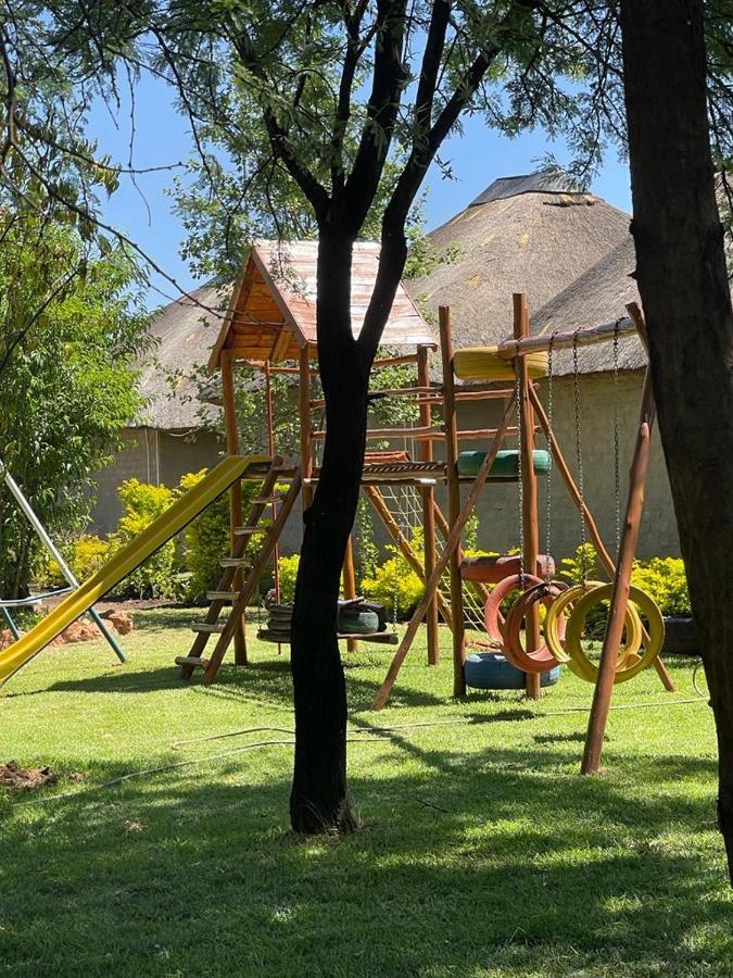 Phokeng チベリー ベッド アンド ブレックファースト Bed & Breakfast エクステリア 写真